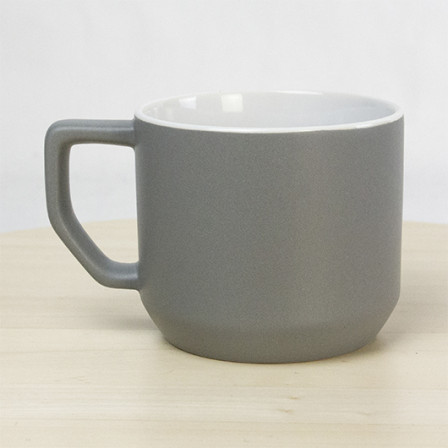 QUADRA, Керамічне горнятко з оригінальною геометричною ручкою, 330 мл