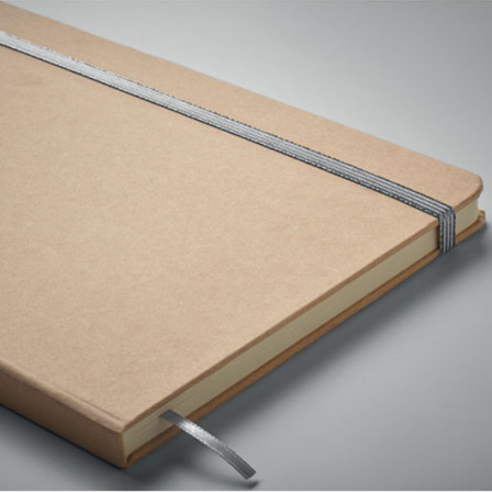 ROUTE, Блокнот A5 з твердою обкладинкою з переробленого картону під кольорове гравіювання в колір резинки, 80 арк