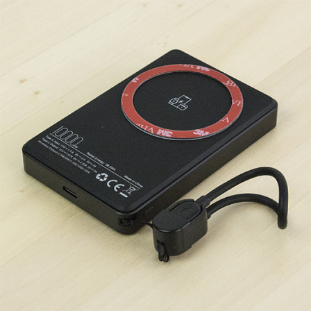 THOR, Павербанк 3 в 1 на 10 000 mAh з MagSafe, безпровідною зарядкою, цифровим індикатором заряду, підставкою та брелоком у формі кабелю